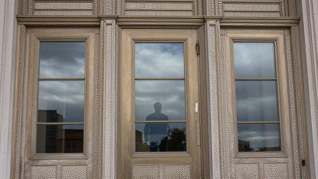 Judicial Conflict Erupts as ICE Transfers Detainees Post-Injunction