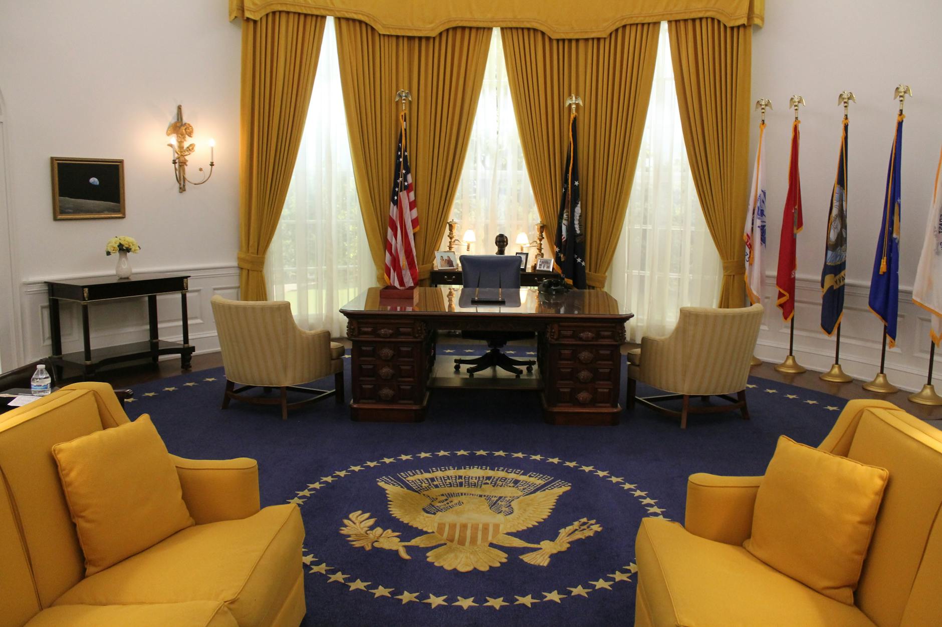 US Attorney General Seeks Minnesota Voter Data Amid ICE Tensions