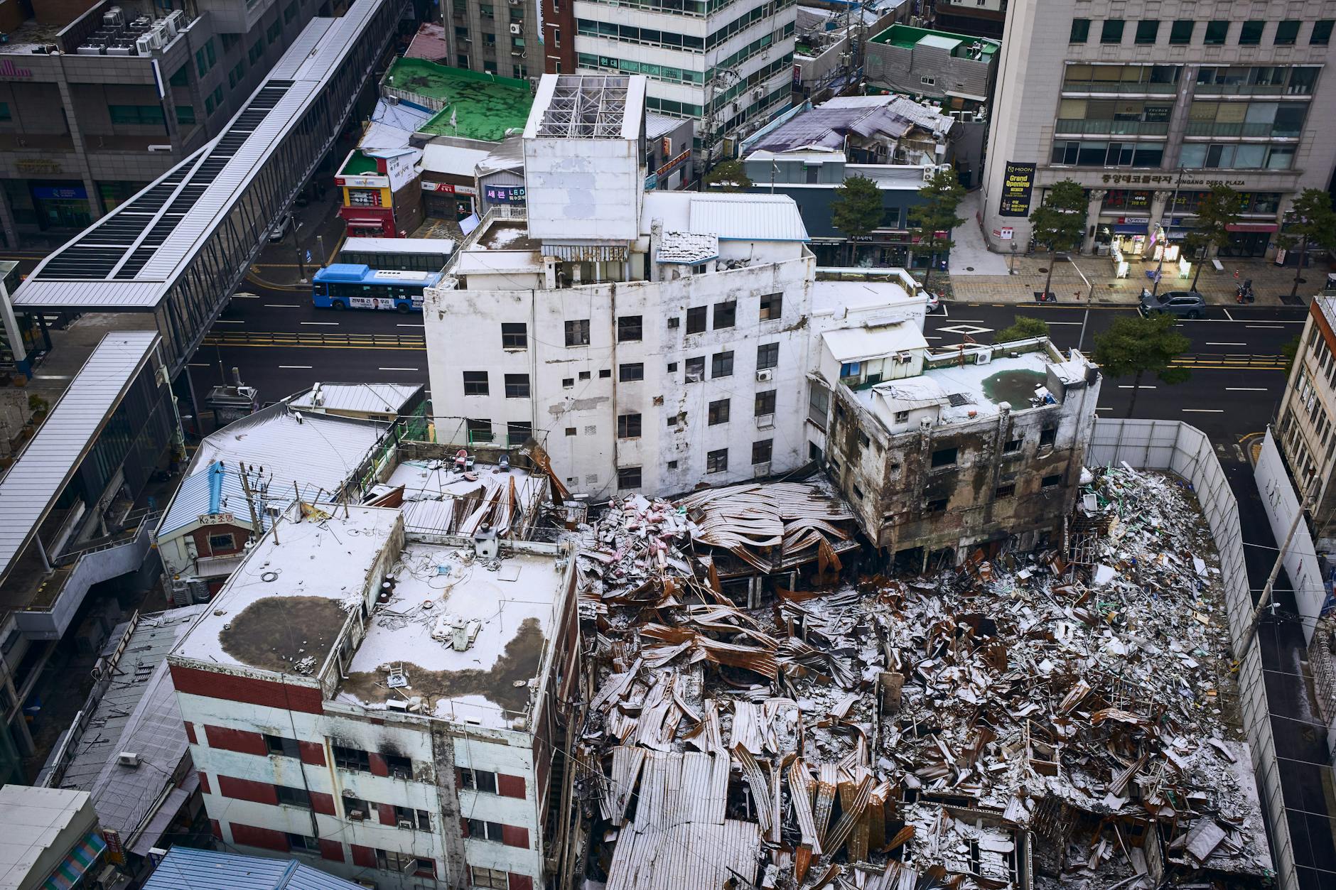 Gaza Search Crisis: Thousands Missing as Recovery Efforts Stall