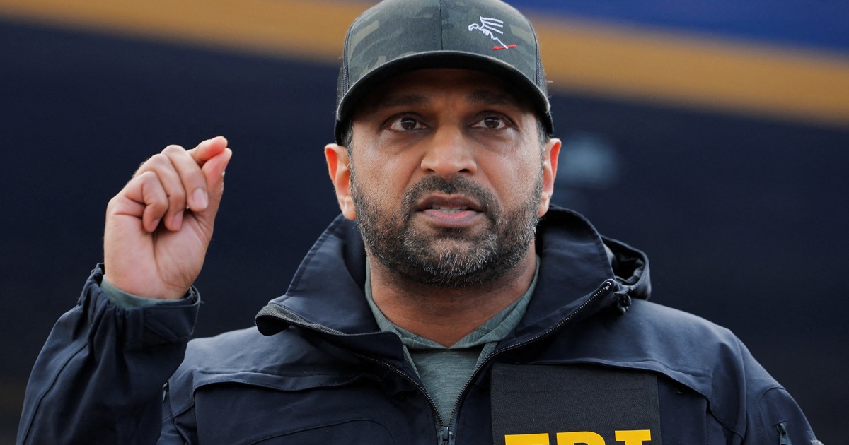 FBI Probes Signal Groups Tracking ICE Operations in Digital Rights Clash