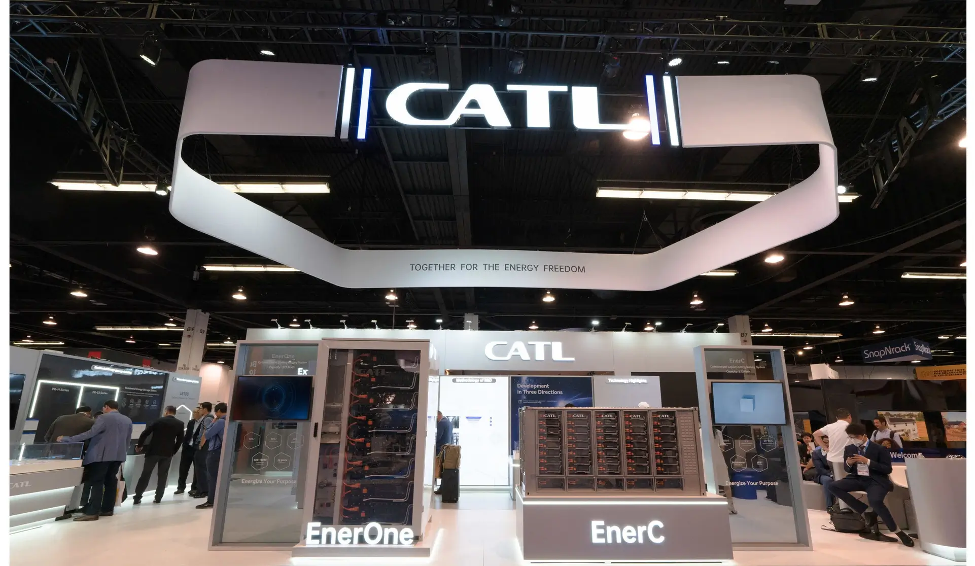 CATL's AI Battery Design Wins Davos Recognition, Signaling Industrial R&D Paradigm Shift