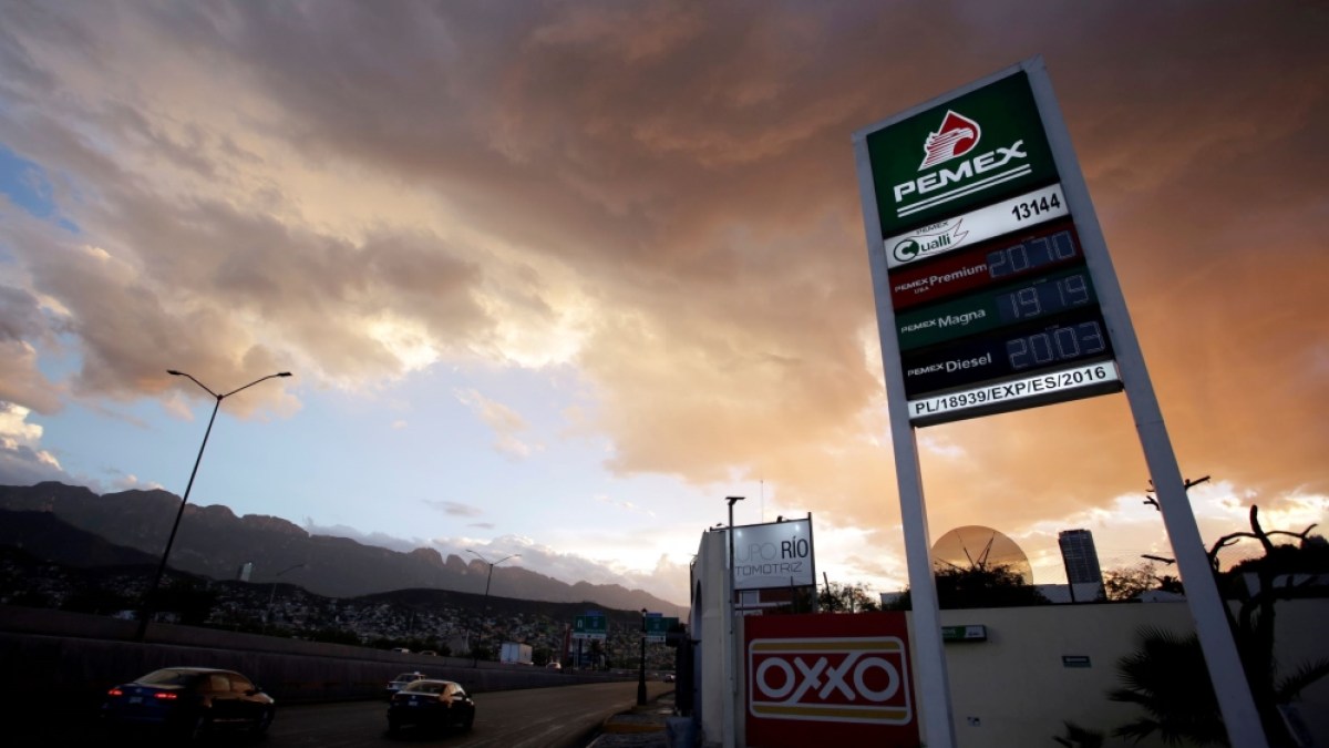 Mexican Oil Sector Faces Renewed Pressure Amid Venezuelan Supply Shifts