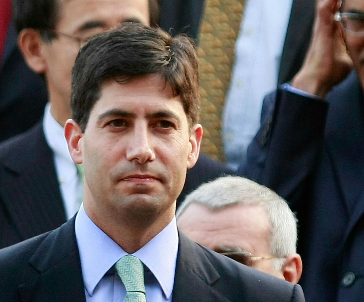 Trump Taps Former Fed Governor Kevin Warsh to Lead Central Bank
