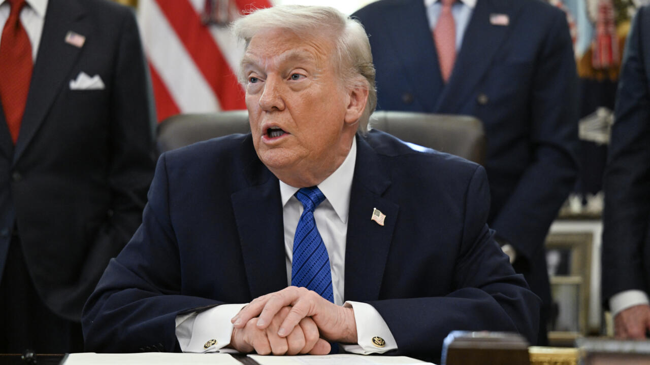 US President Claims Iran Seeks Deal Amid Escalating Military Deployment in Gulf