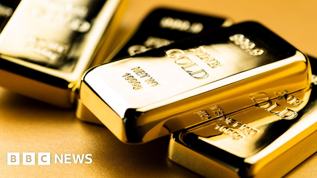 Gold Prices Volatile After Record High Amid Fed Nomination and Profit-Taking