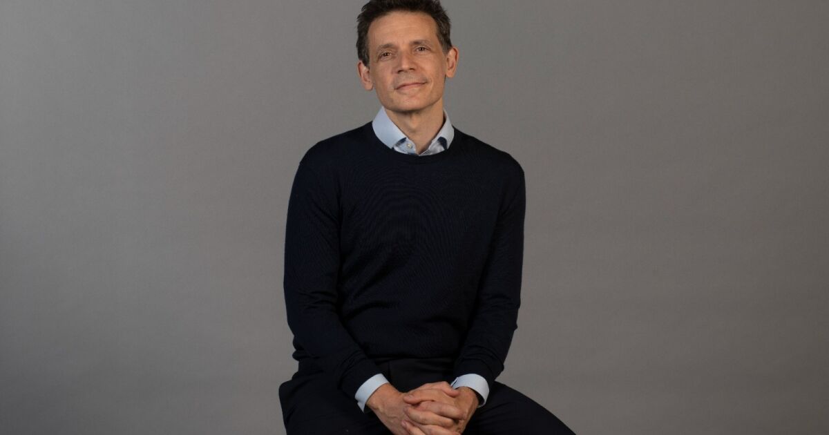 Disney nombra al cineasta argentino Daniel Burman director de contenido original para Latam