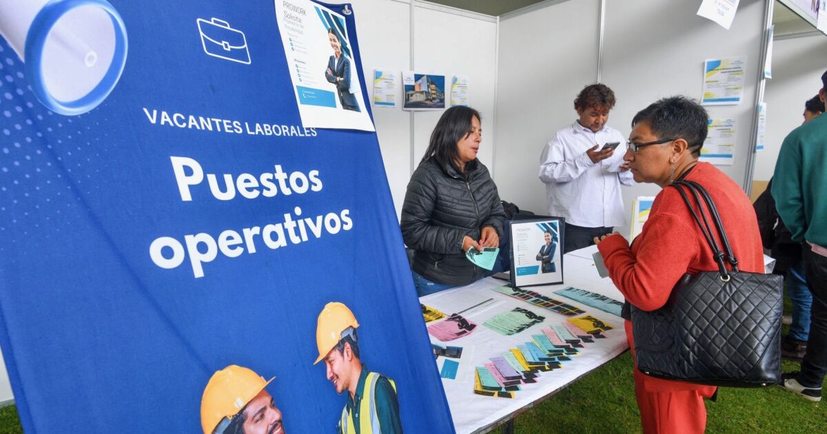 Expertos señalan la IA y factores globales como frenos al empleo formal en México