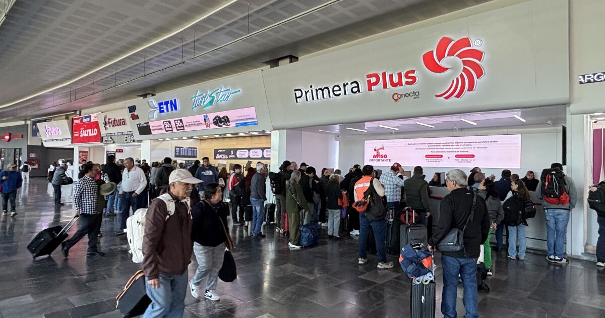 Paros en Jalisco afectan comercio y transporte; Pemex asegura suministro