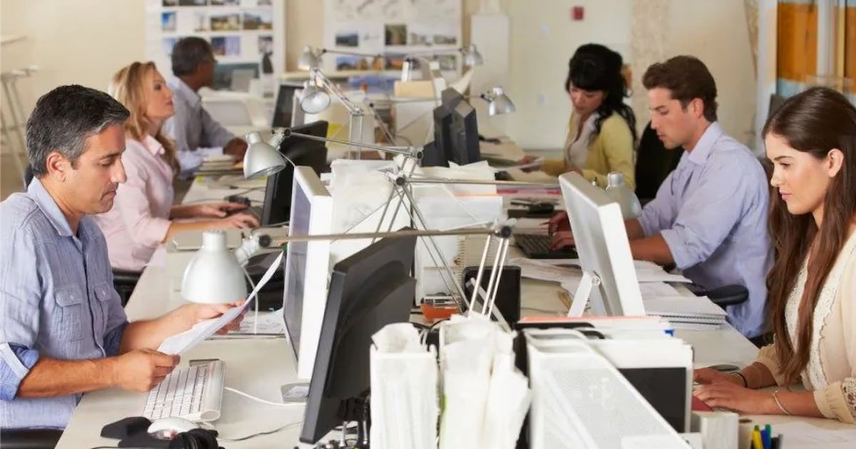 Ocho de cada 10 empresas no ven impacto de la IA en productividad, según estudio