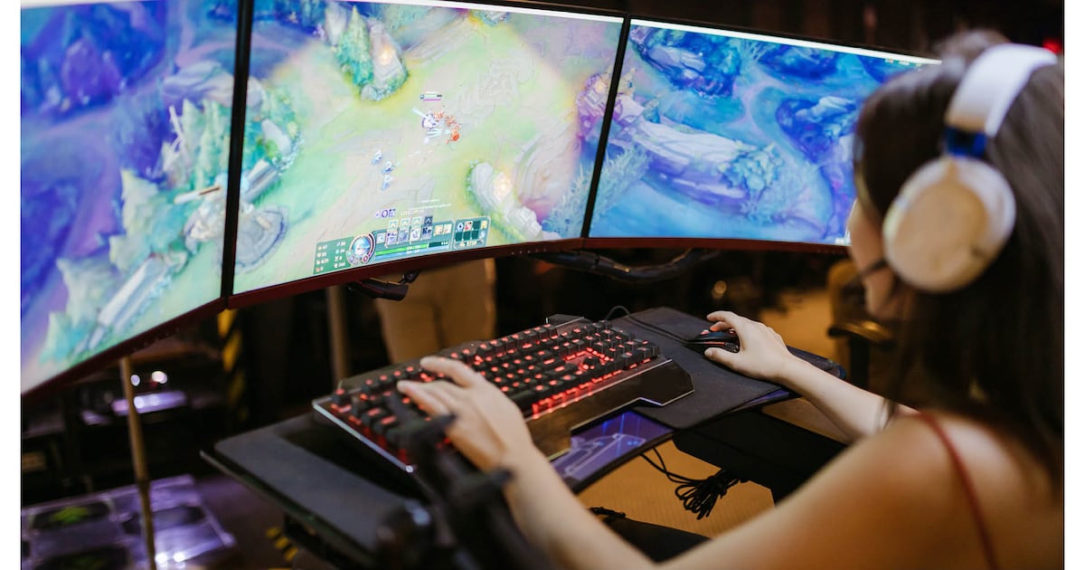 Integración de chat de voz en League of Legends genera preocupación por toxicidad