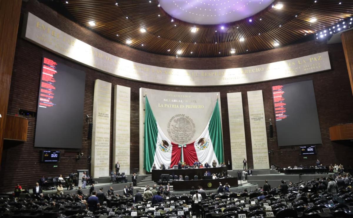 Diputados guardan minuto de silencio por 25 elementos de la GN caídos en operativo