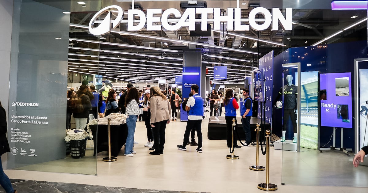 Decathlon inaugura su tienda número 13 en Chile en Cenco Portal La Dehesa