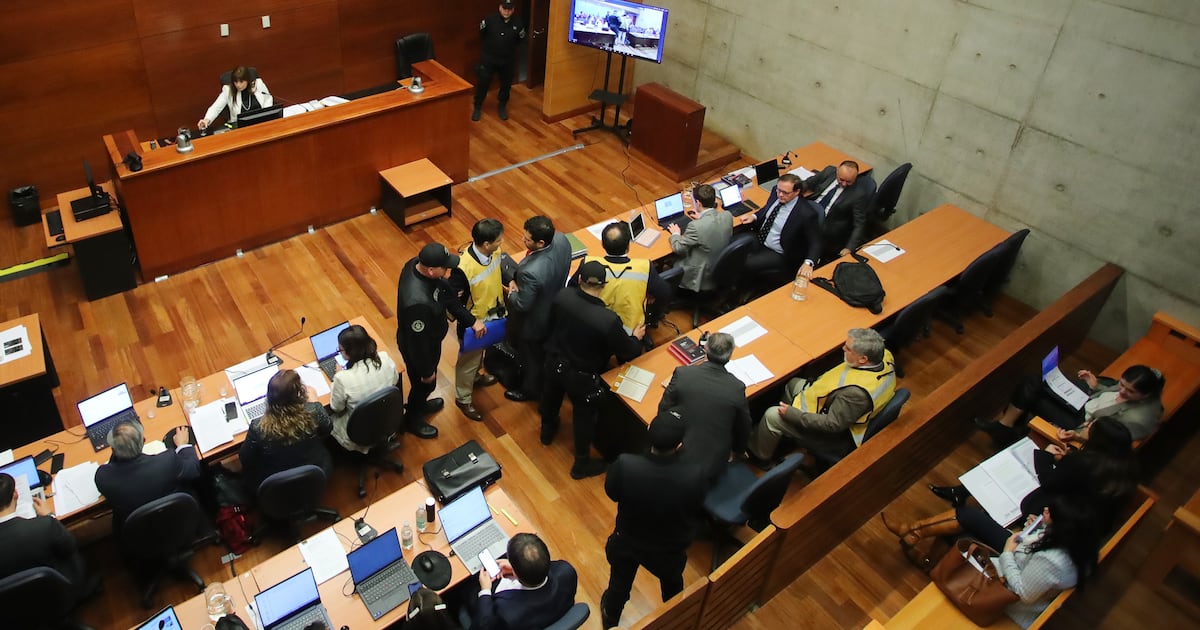 Fiscalía investiga a asistente de abogado Lagos por presunto rol en lavado en trama bielorrusa