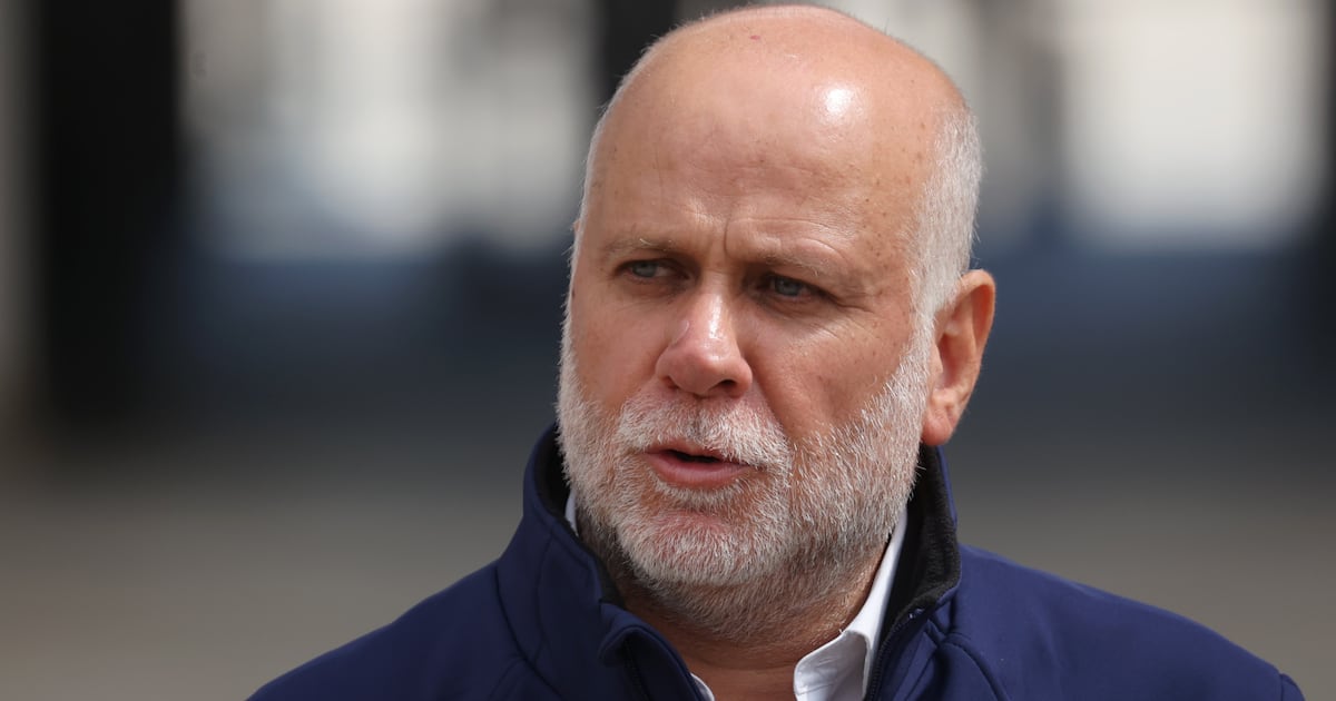 Elizalde afirma que proyecto de cable chino no tenía aprobación explícita sin toma de razón de Contraloría