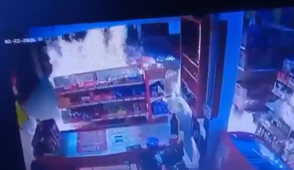 Padre e hijo heridos en incendio de tienda 3B en Valle de Chalco continúan hospitalizados