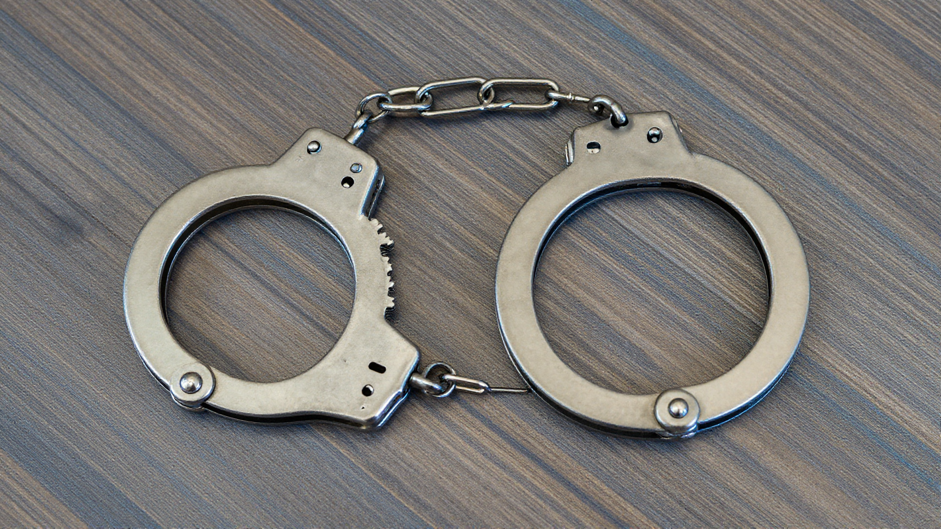 Reportes exponen presuntos vínculos de políticos con crimen organizado tras baja de 'El Mencho'