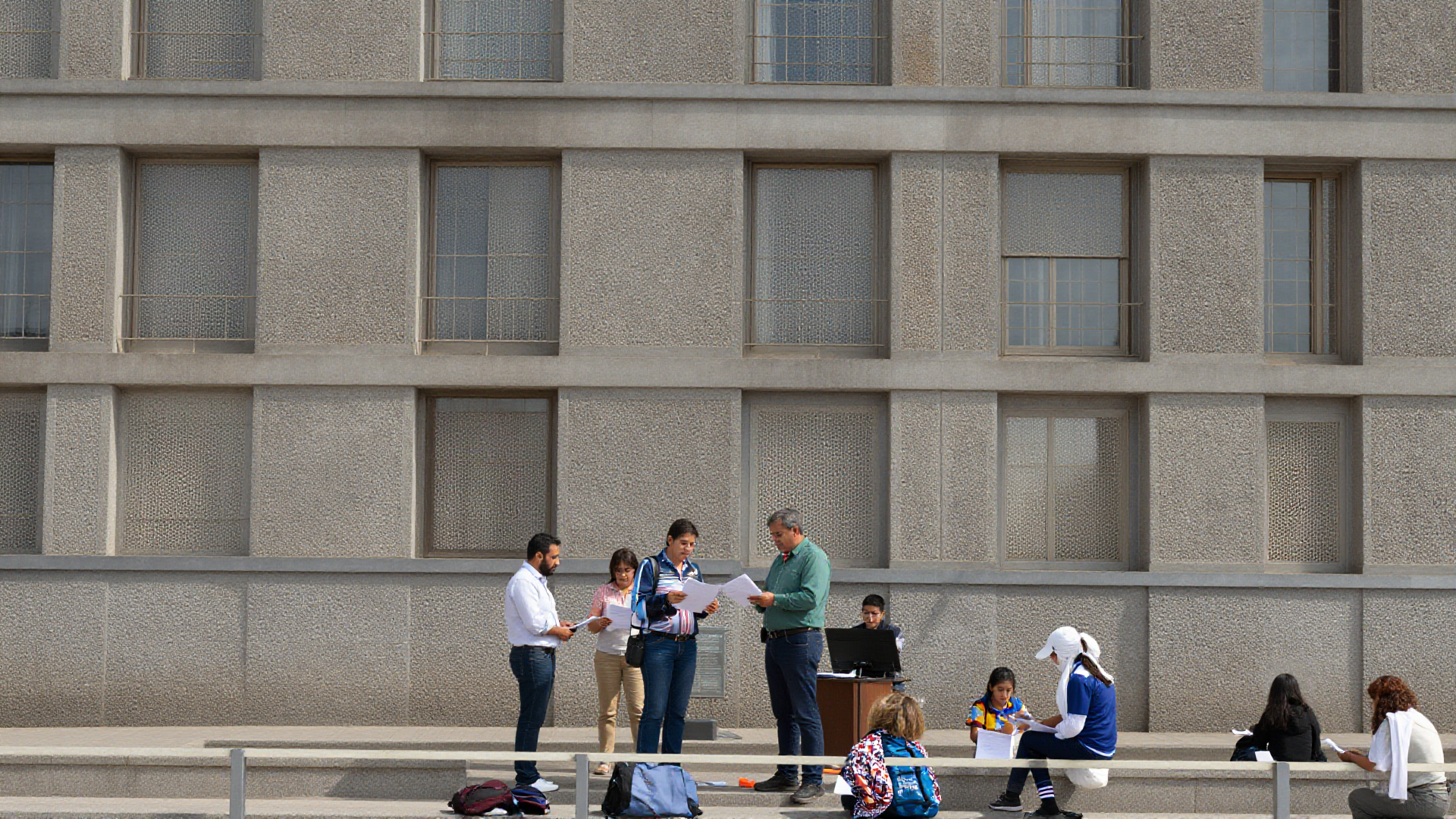 Análisis de la política chilena busca potenciar la transparencia y participación ciudadana