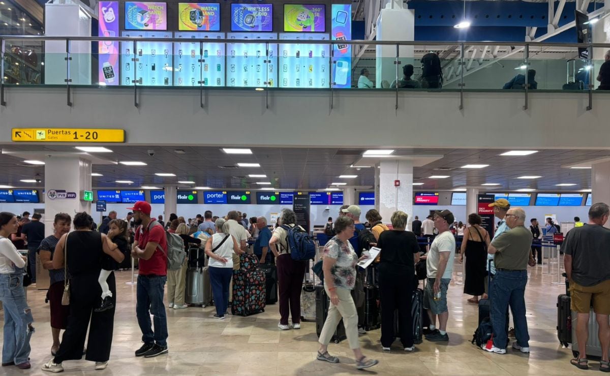 Estadounidenses usan jets privados para evacuar Puerto Vallarta tras violencia