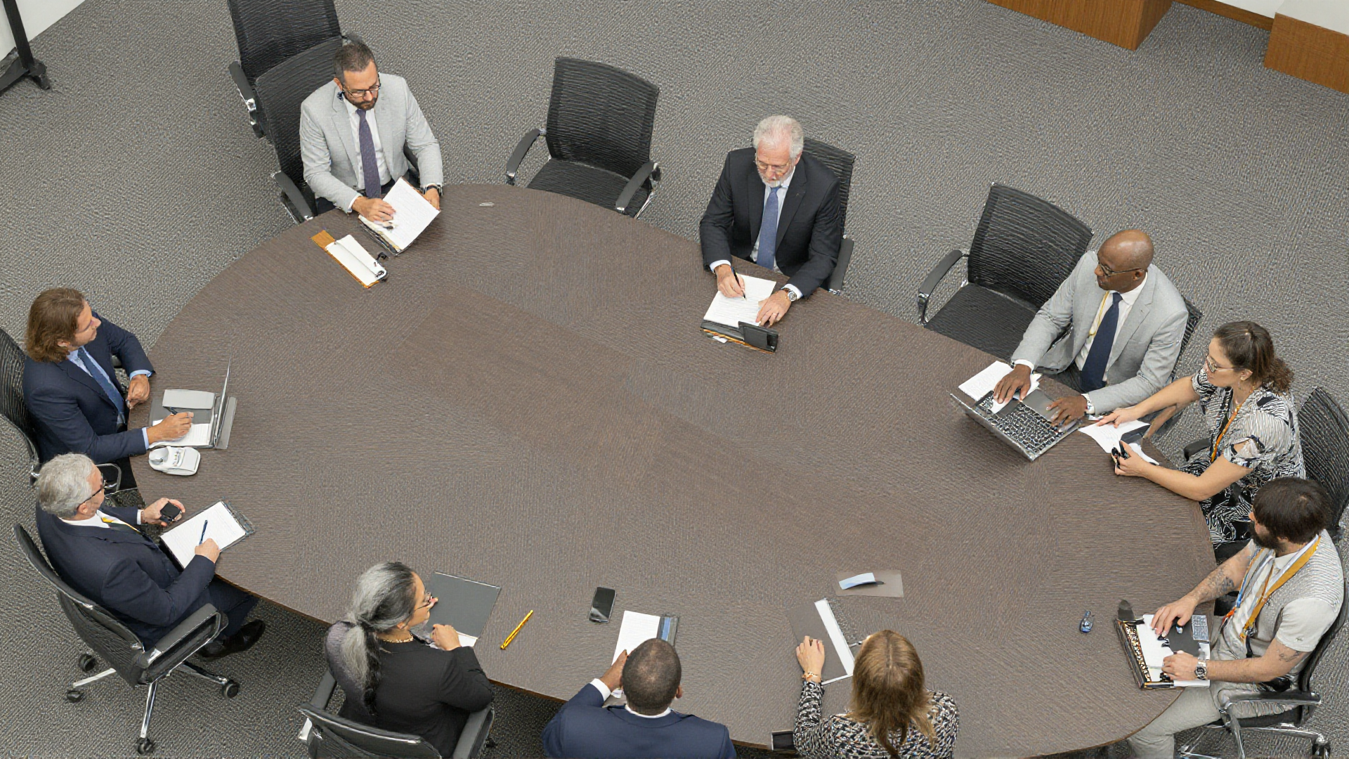 Sheinbaum dialoga con aliados sobre reforma electoral y acuerdos de inversión