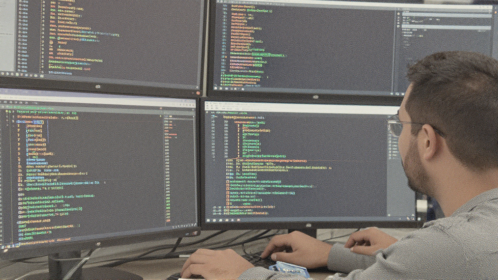 NixOS User Evaluates Guix System Following 1.5.0 Release