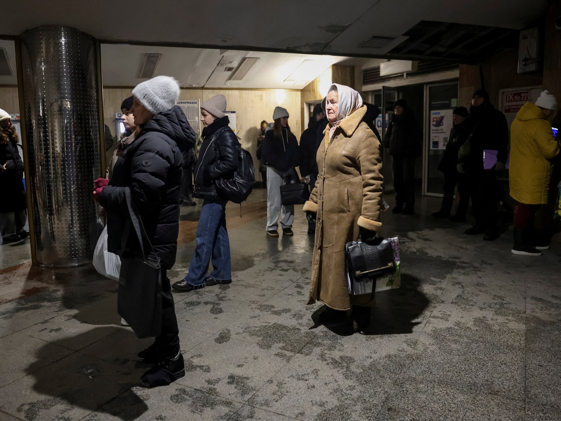 Escalating Clashes Reported as Kyiv Faces Power Disruptions Amid Peace Talks