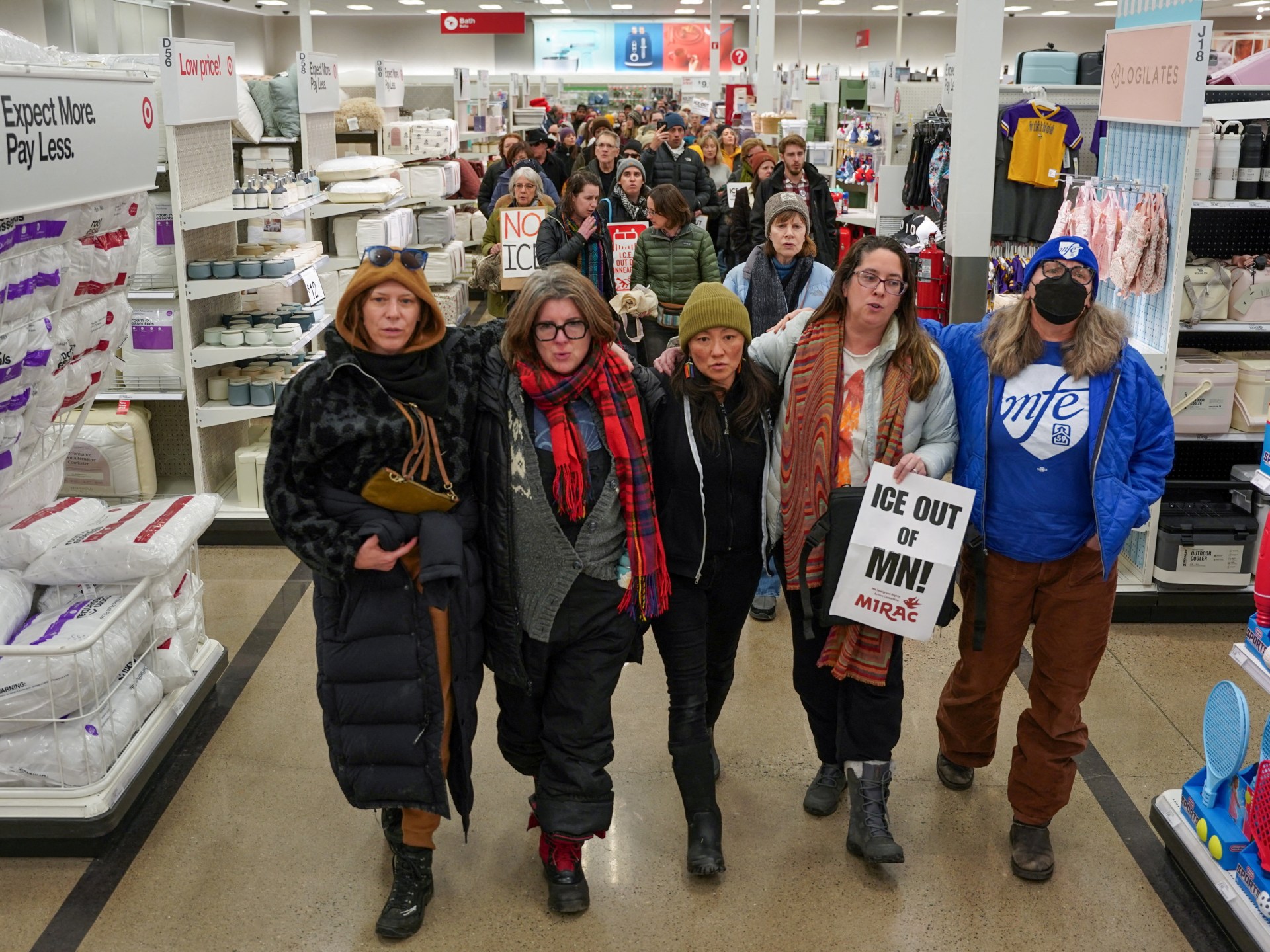 US President Directs DHS to Halt Protest Intervention in Local Jurisdictions