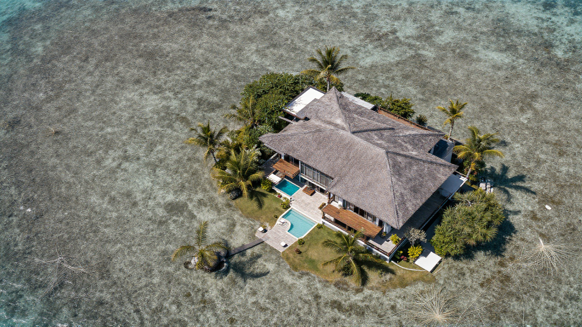 US Commerce Secretary Lutnick's Planned 2012 Visit to Epstein's Island Revealed in DOJ Files