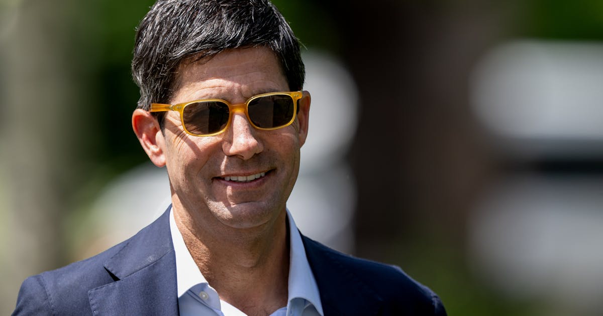 Potential Fed Chair Nominee Kevin Warsh Linked to Jeffrey Epstein Files