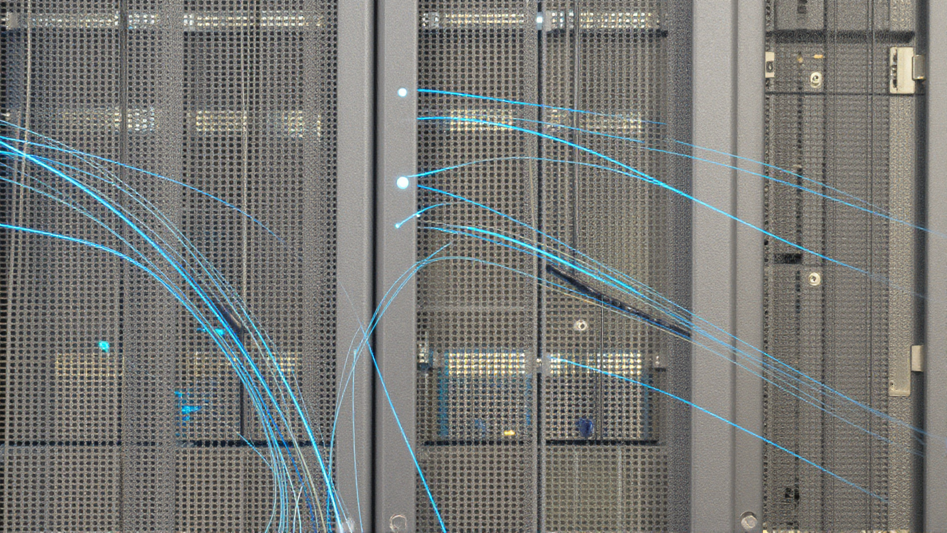 Database Systems Prioritize String Compression for Query Performance Over Size Reduction
