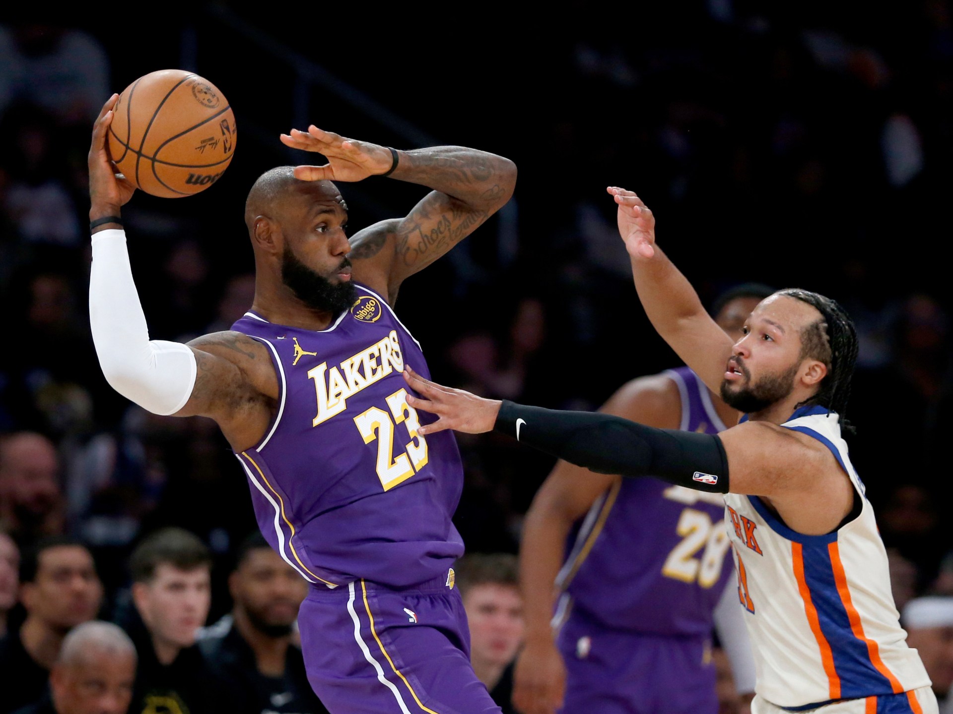 Knicks Defeat Lakers, Potentially Spoiling LeBron James' Final MSG Appearance