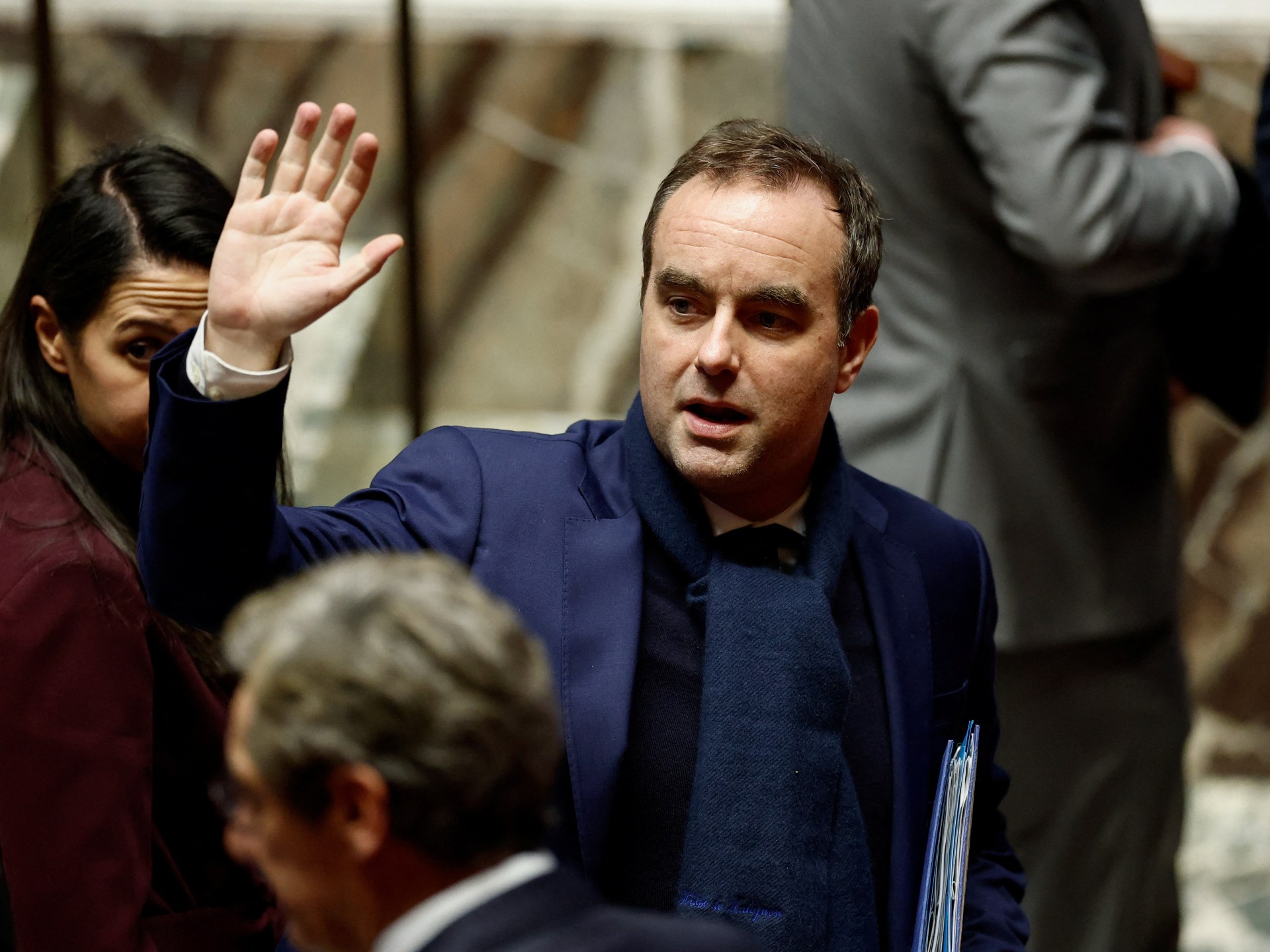 France Adopts 2026 Budget After Minority Government Survives No-Confidence Votes