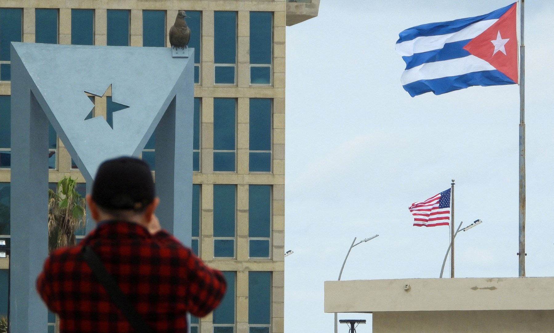 Cuban Diplomat Confirms Contact with US Amid Escalating Oil Embargo Threats