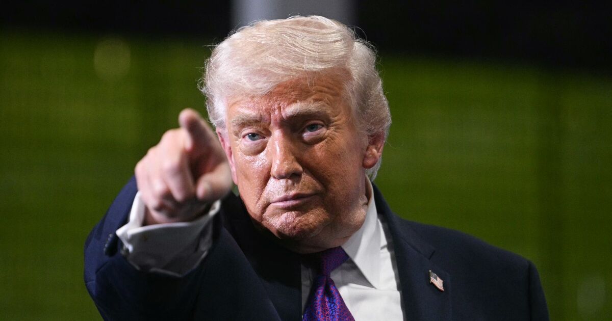 Trump Seeks Multinational Naval Coalition in Hormuz to Counter Iran