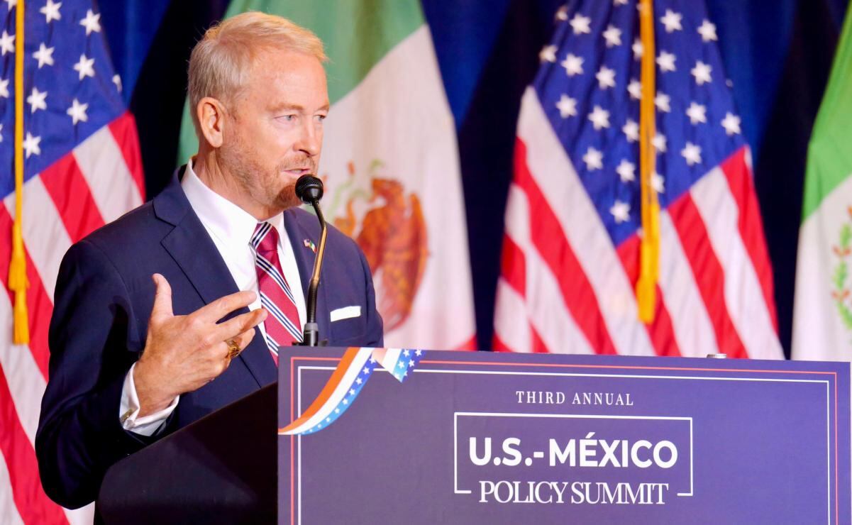 US Ambassador Johnson Criticizes Cuba Aid Strategy Amid Mexican Political Debate