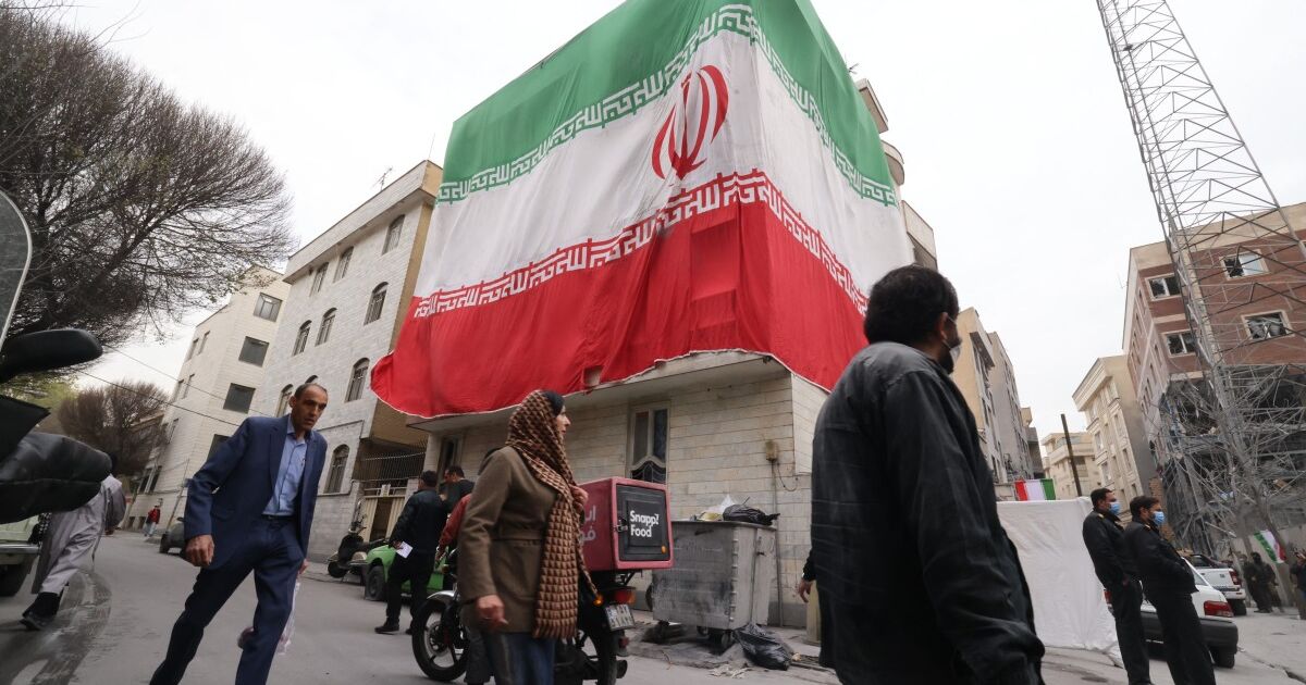 Iran Warns Against Intervention as US Targets Oil Exports