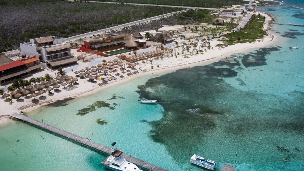 Royal Caribbean Faces Backlash Over Mahahual Megaproject Amid Environmental Concerns