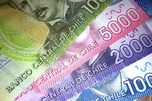 Chile Economic Stagnation Hits Record Low Growth Amid Capital Flight