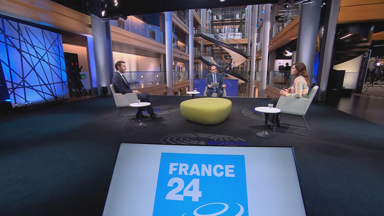 EU Lawmakers Approve Housing Report Amidst 15.5% Price Surge