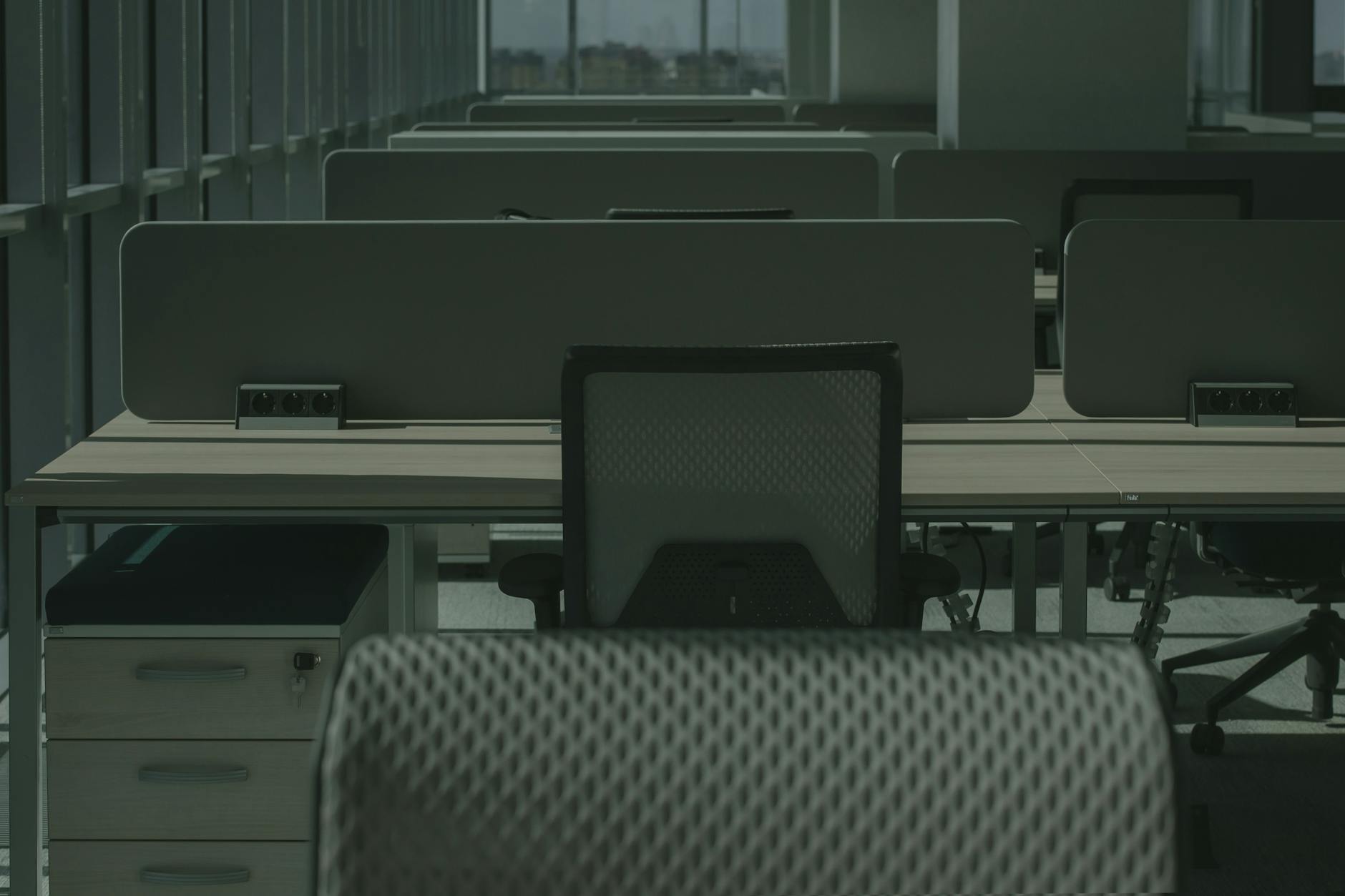 Anthropic 警示初级岗位受 AI 冲击 墨西哥白领就业面临转型