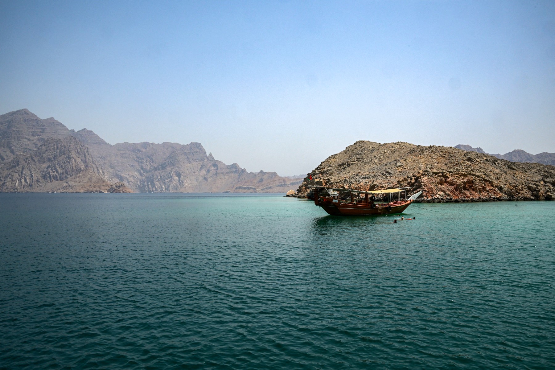 Iran Allows Japanese Ships Through Hormuz Strait Amid Selective Blockade