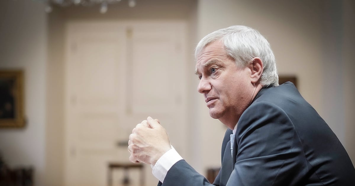 Presidente Kast propone indultos a uniformados y oposición rechaza llamado a la unidad