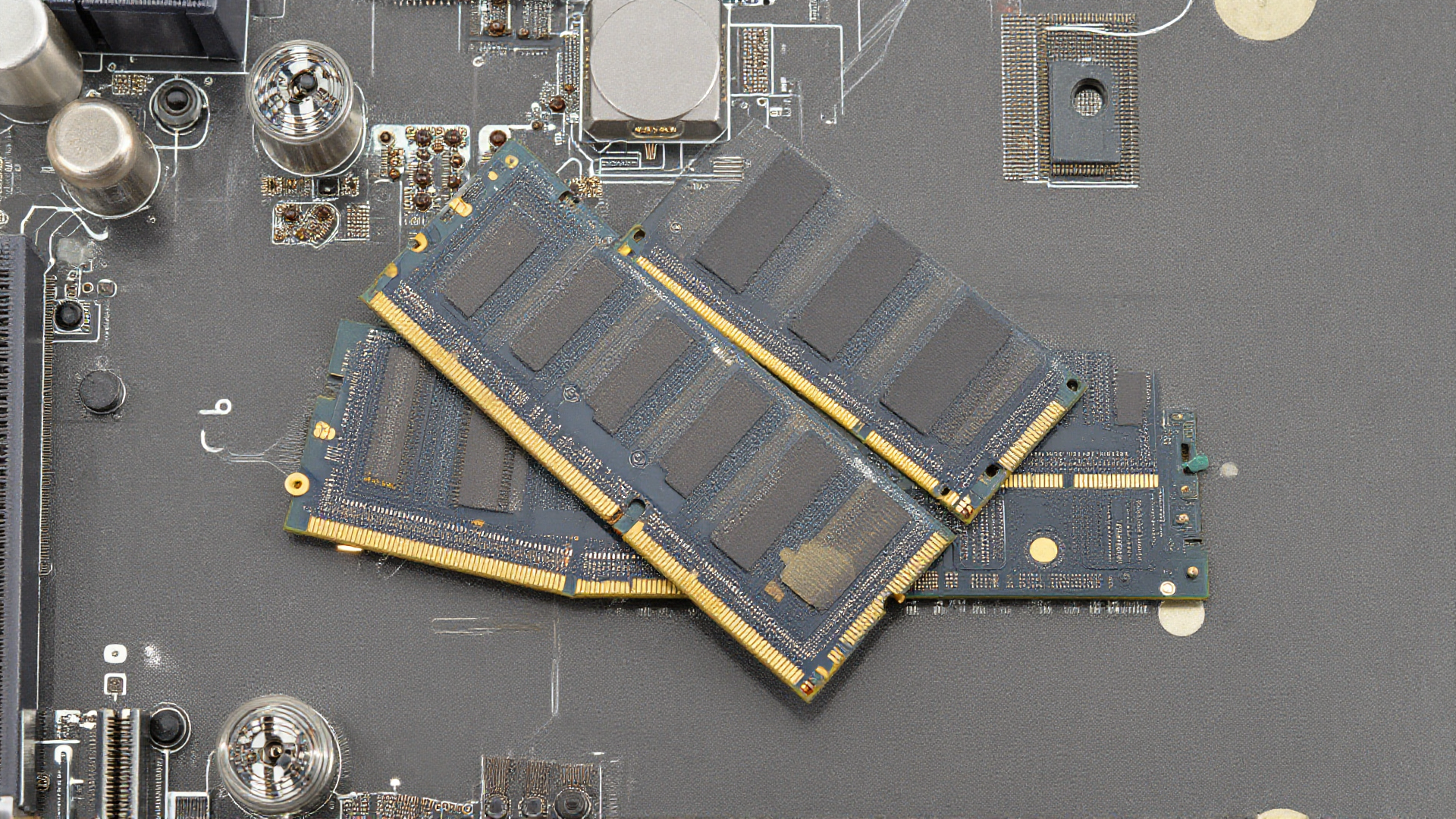 Former Windows Boss Reveals Plans to Cut Windows 11 Footprint by 20 Percent