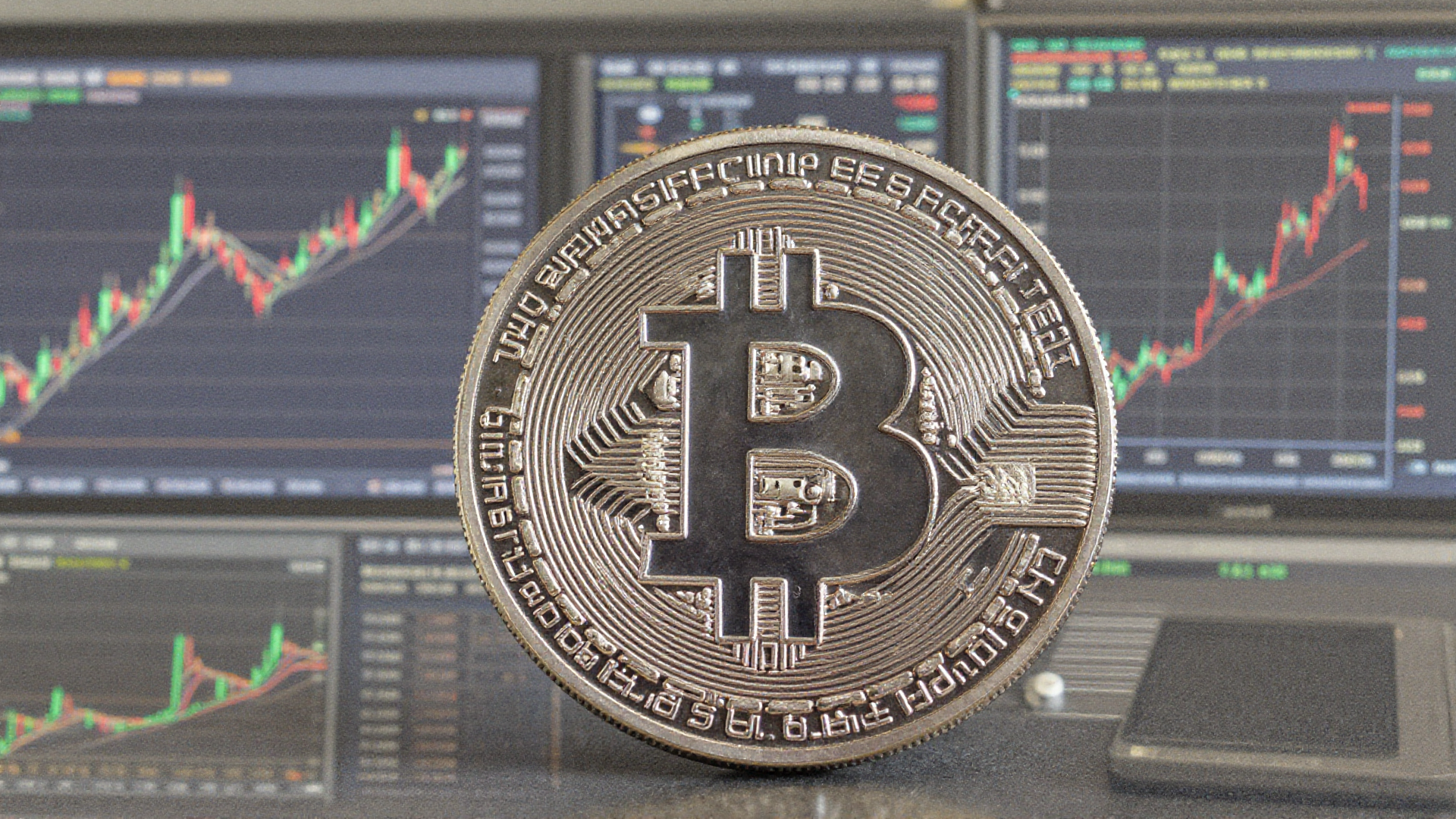 Bitcoin Volatility Signals Market Bottom as TradFi Reels in Uncertainty