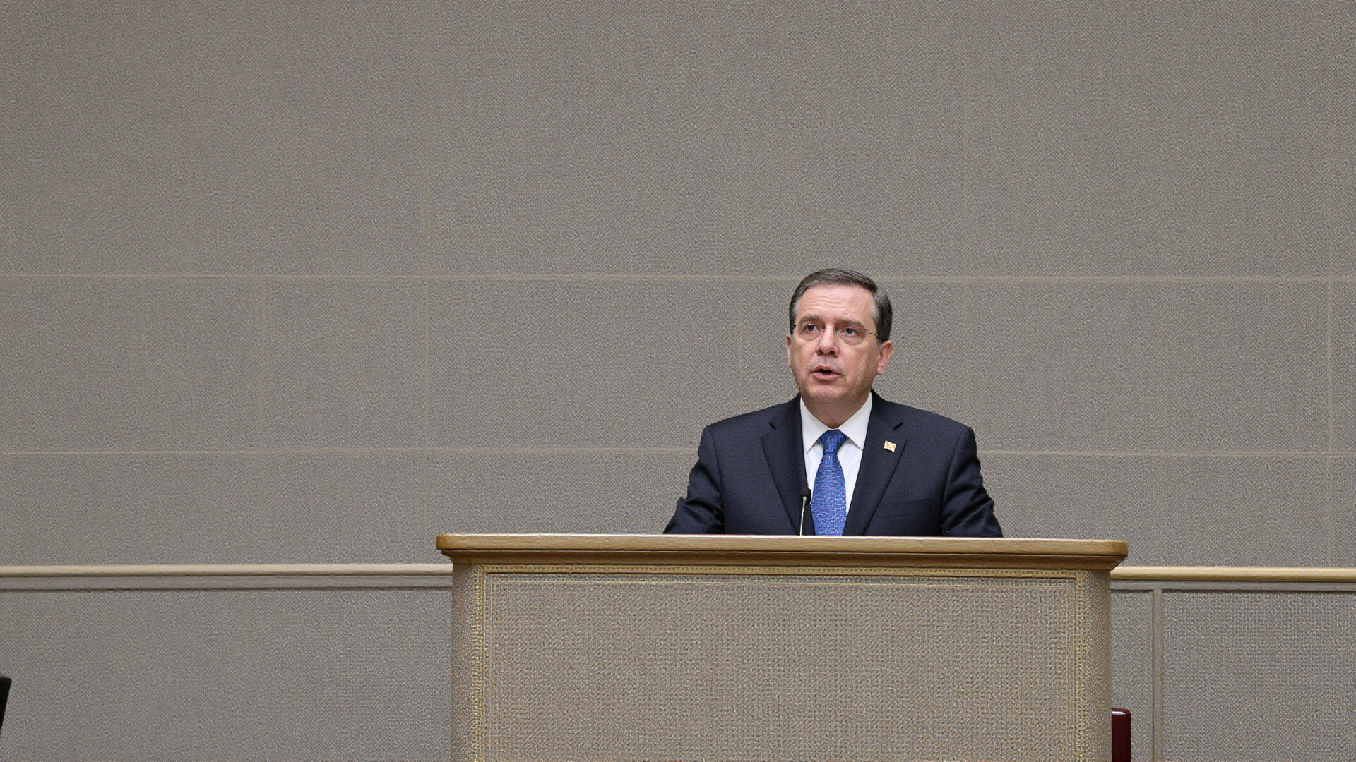 Ministra de medio ambiente defiende retiro de 43 decretos para revisión técnica