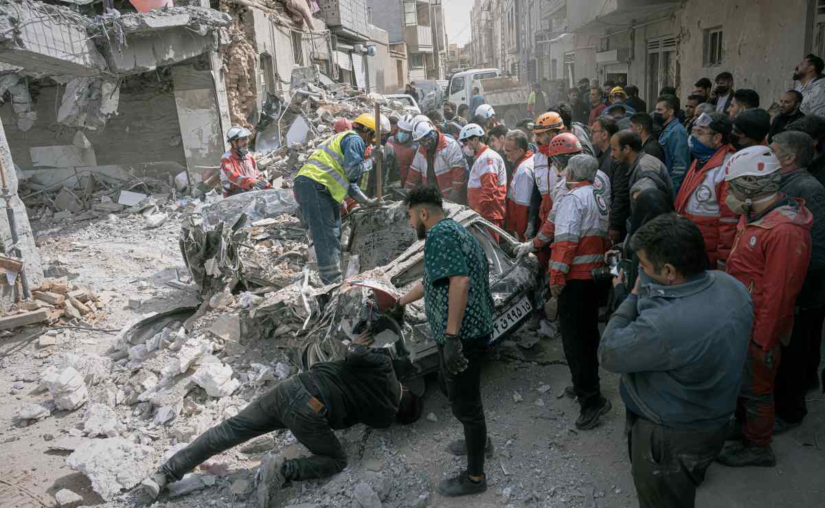 Tensión entre Trump e Irán se eleva ante ataques con misiles en Medio Oriente