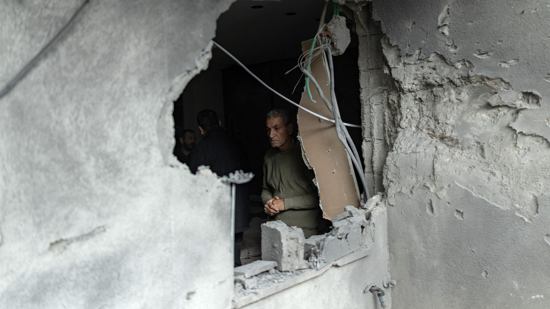 Iranian Missiles Strike Israel as Trump Claims US Launchers Destroyed