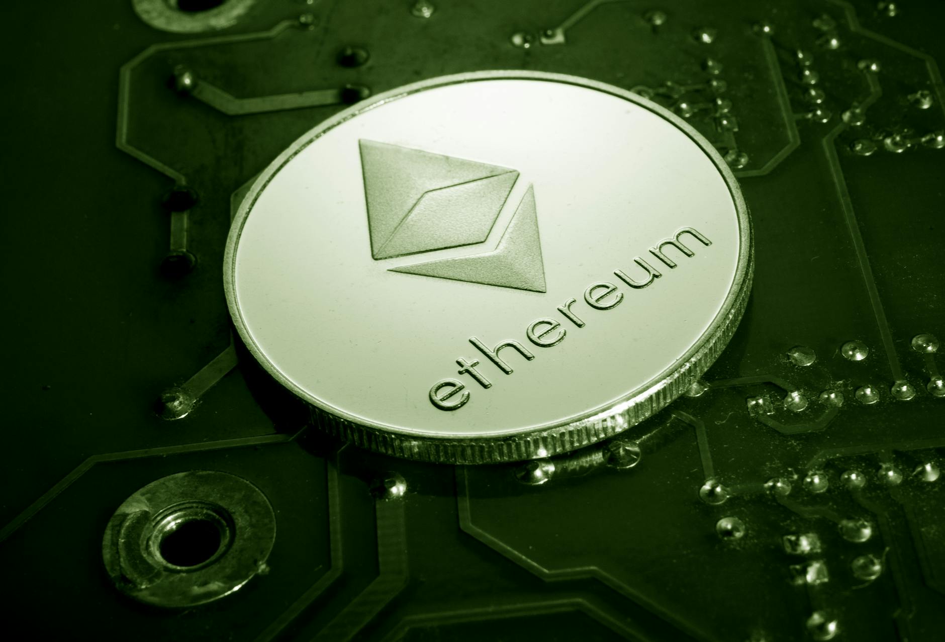 Bitmine Buys 71,179 ETH Worth $143 Million as Corporate Crypto Treasuries Pull Back