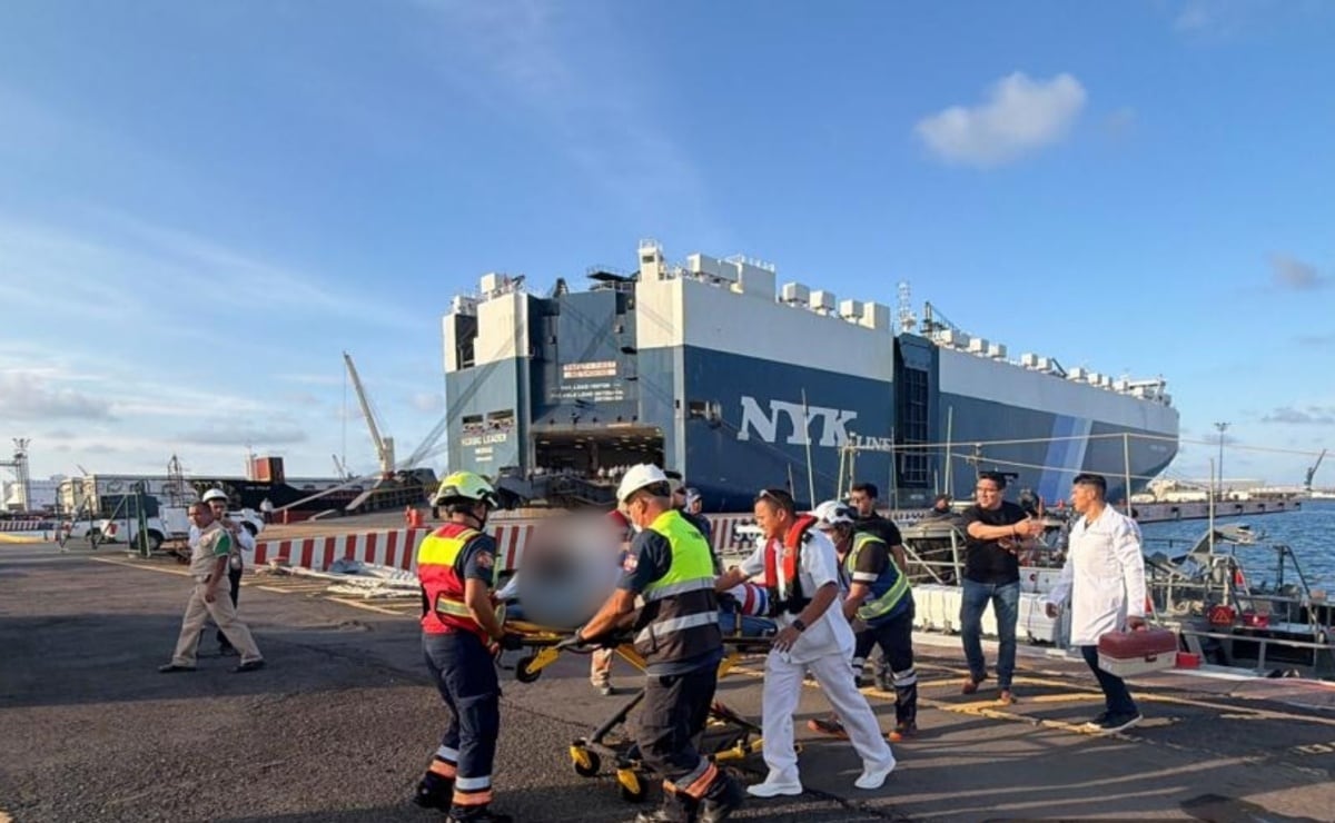 Marina de México evacúa tripulantes con hipoxia en puerto de Veracruz