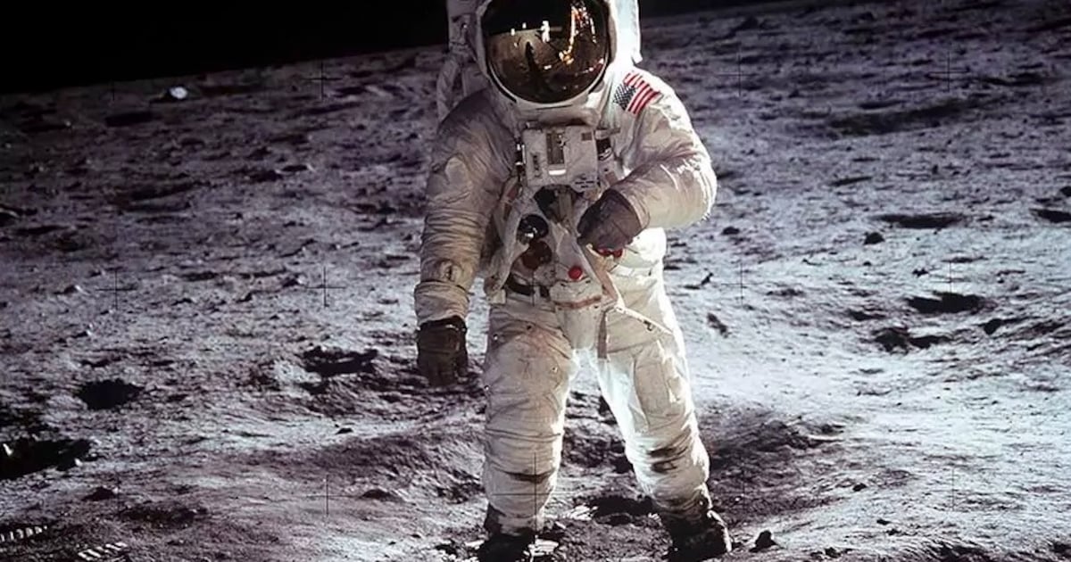 Los astronautas de Apolo respaldan la misión Artemis II antes del lanzamiento