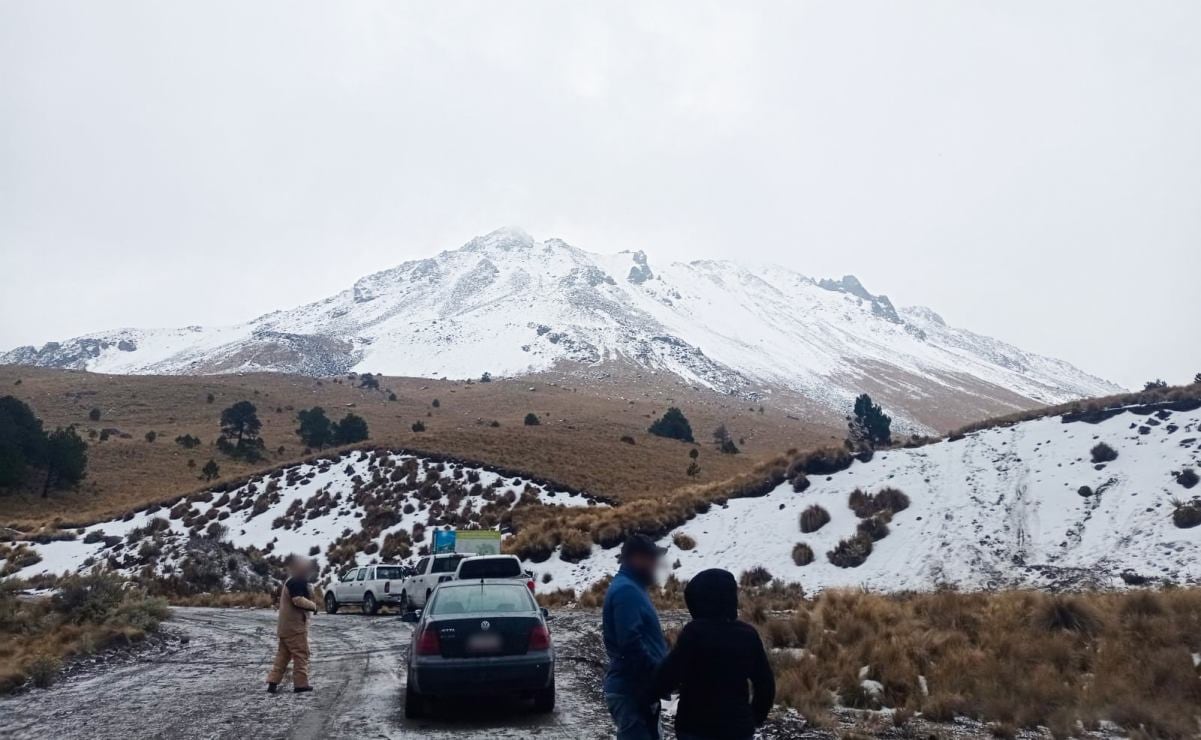 Nevado de Toluca permanece cerrado por nevada y riesgo de accidentes